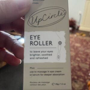 Up Circle Eye Roller